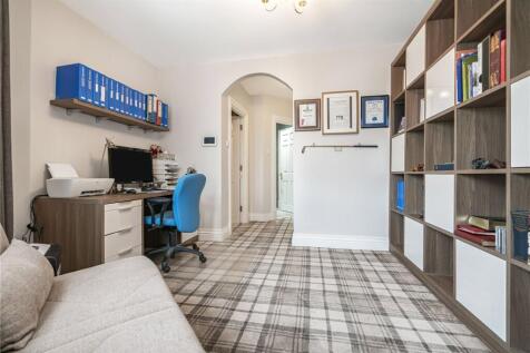 Bedroom/Study