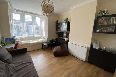 Bay Fronted Lounge