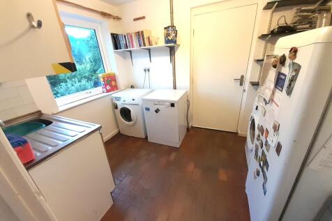 19. Utility room