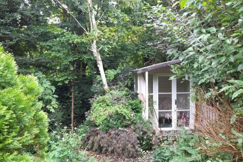 25. Summerhouse