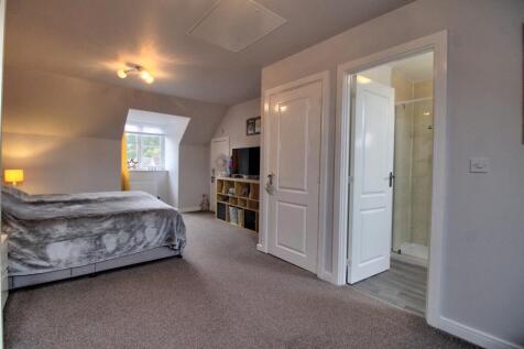 IMG_6827_8_9_Interior 4