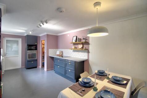 IMG_0972_3_4_Interior 4