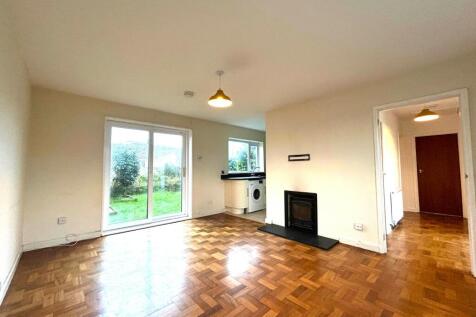 Lounge Dining Room to Kitchen