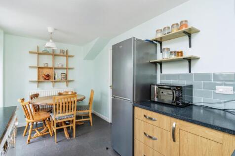 Kitchen/dining space