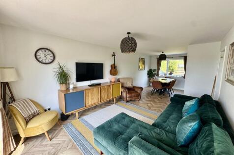 Lounge Dining Room.