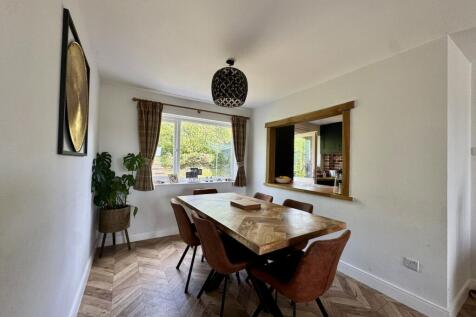 Lounge Dining Room 