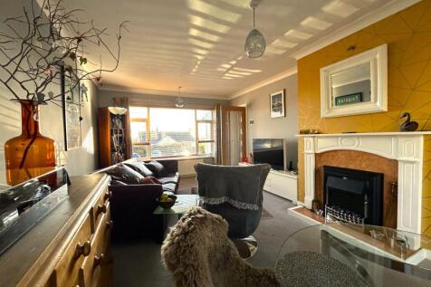 Lounge Dining Room