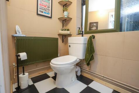 Utility Room/WC