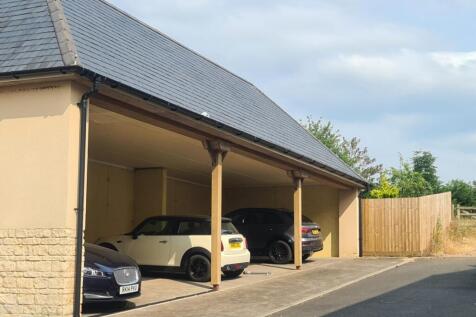 79 Fortescue parking