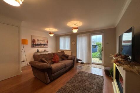 Lounge Dining Room Pic 2