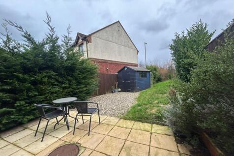 Patio and Garden Pic 2