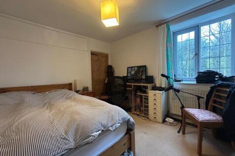 Bedroom Two pic1