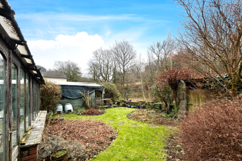 Rear Garden pic3