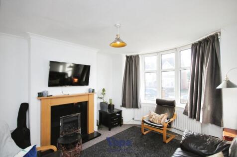 253e329f-Living 20Room.JPG