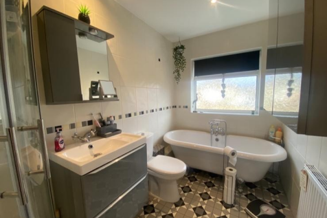 Contemporary bathroom
