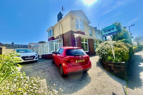 Front Aspect Multi Car Driveway 