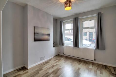 IMG_0106_7_8_Interior 4