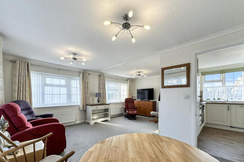 Living/Dining Area