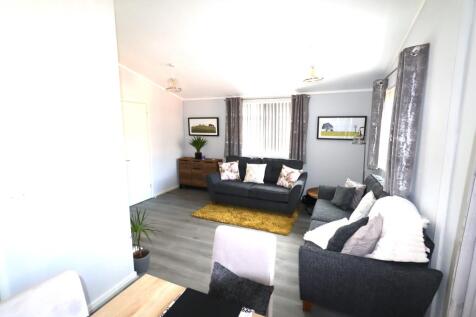 Lounge/ Dining Room