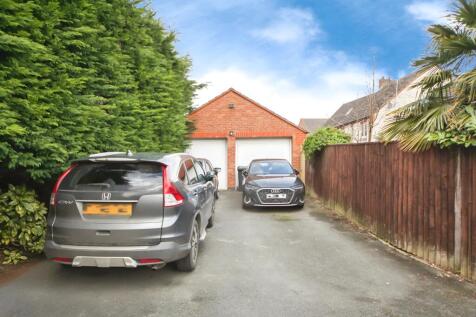 Garage &amp; Driveway