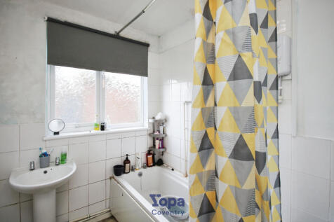 Cc08b13d-Family 20Bathroom.JPG