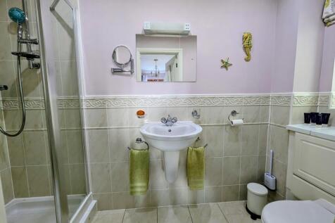 En Suite 2