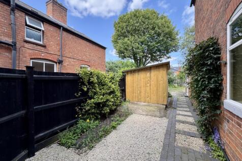side access garden