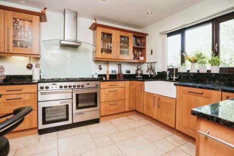 Kitchen breakfast room