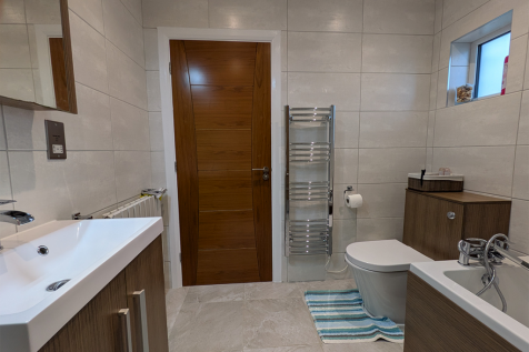 15-Bathroom