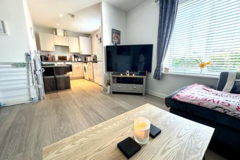 Open Plan Living Room/Kitchen