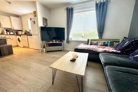 Open Plan Living Room/Kitchen