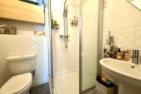 Bedroom One En-suite