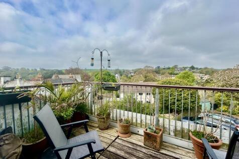 Balcony / Views