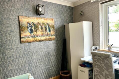 Bedroom/Office