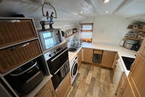 Kitchen ( R-L )