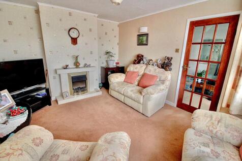 7. Lounge