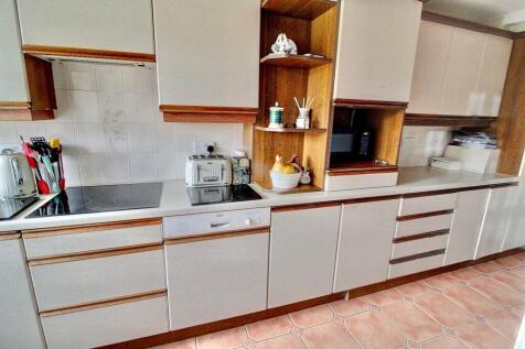 11. Kitchen