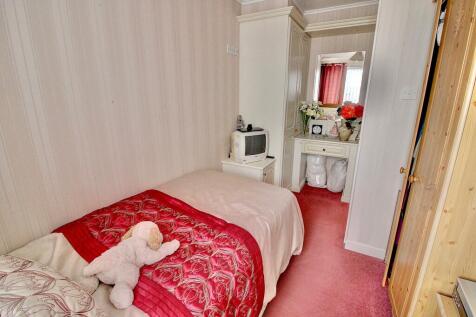 16b Bedroom 4