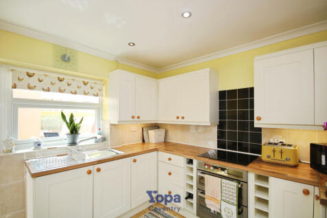 61d19044-Kitchen 202.JPG