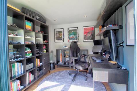 IMG_1832_3_4_Interior 4
