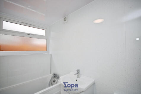 3c8bd519-Family 20Bathroom 202.JPG