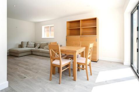 Living/kitchen/dining area