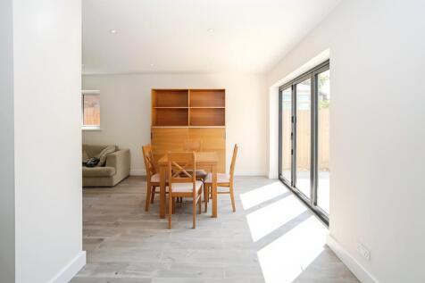 Living/kitchen/dining area