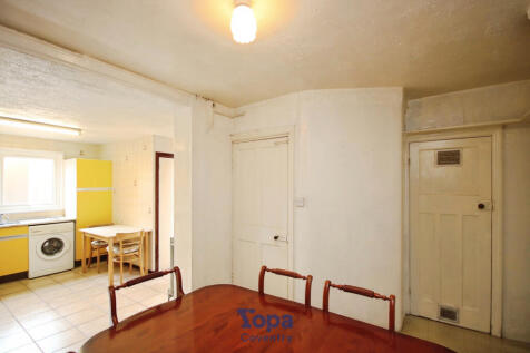 C8b440d2-Dining 20Room 203.JPG