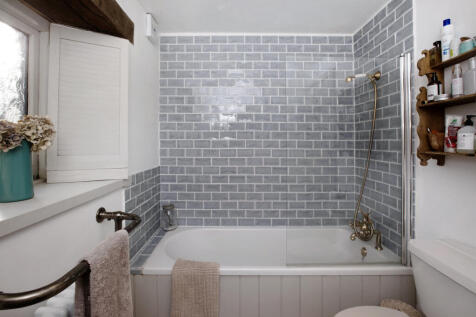 Family Bathroom...