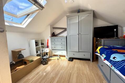 Loft Room 2