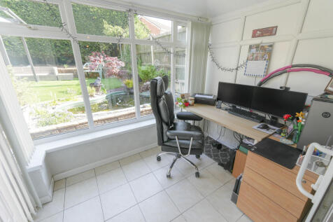 Conservatory/Reception Room