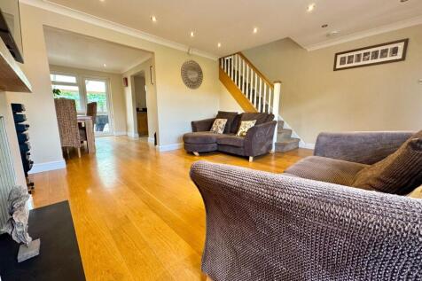 Living Room / Dining Room
