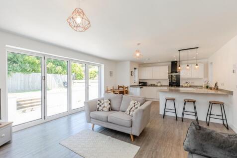 Kitchen / Living Room 1