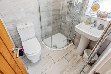 Bedroom One En-suite